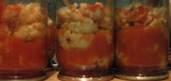 Цветная капуста в томатном соке