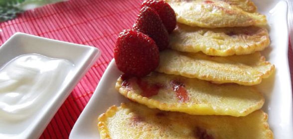 Оладьи с клубникой