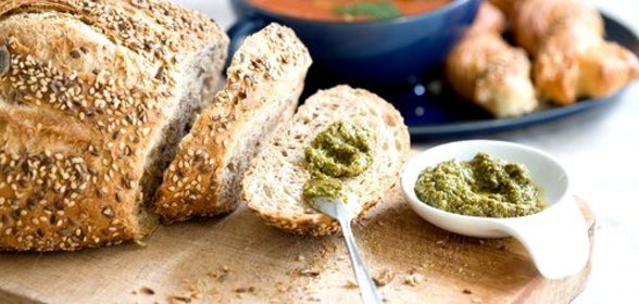 Песто из петрушки и грецких орехов с анчоусами