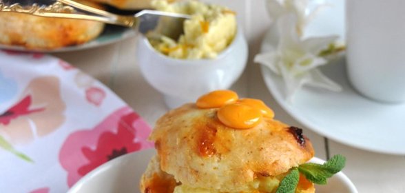 Булочки с шоколадом и апельсиновым маслом