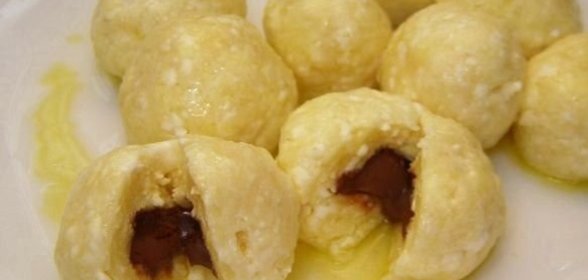 Гусь, жаренный с яблоками