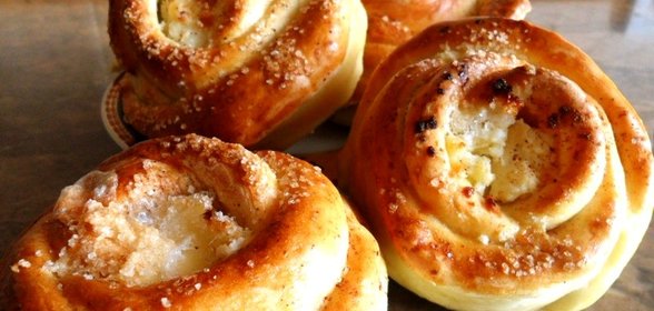 Булочки-розочки с творогом