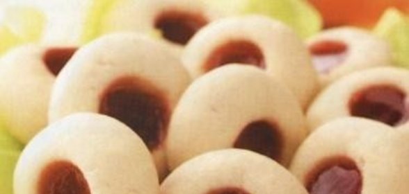 Сливочное печенье с клубничным джемом