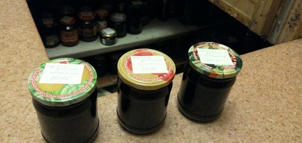 Выренье из черноплодной рябины с яблоками