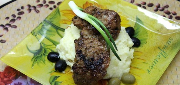 Свиная вырезка с картофелем