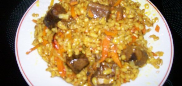 Жареный козий сыр с ревеным соусом