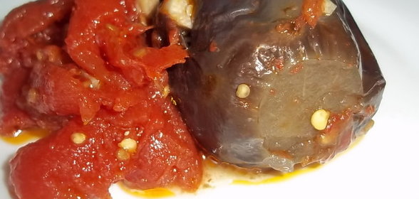 Баклажаны в томатном соусе по-армянски