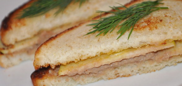 Бутерброды с паштетом из тунца и нута