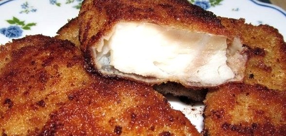 Треска жареная в яйце