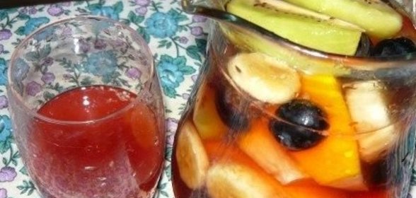 Пудинг из риса с малиновым вареньем