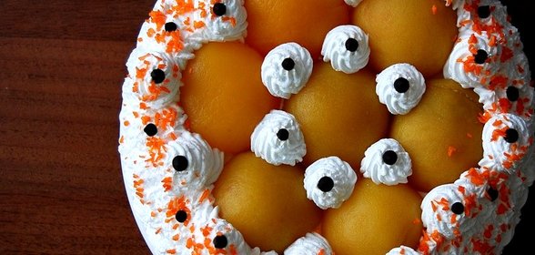 Торт с консервированными персиками