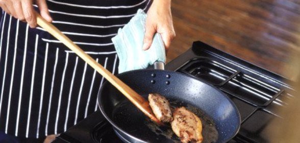 Эскалопы с луком-пореем и апельсиновым маслом