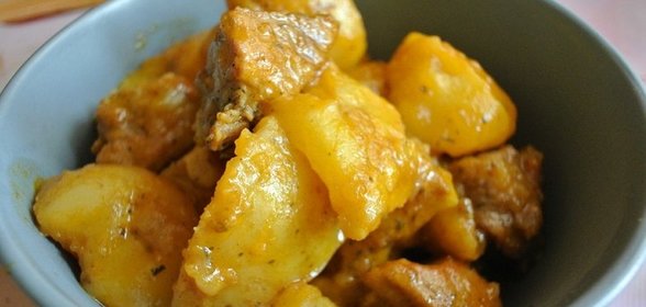 Жаркое со свининой и картошкой