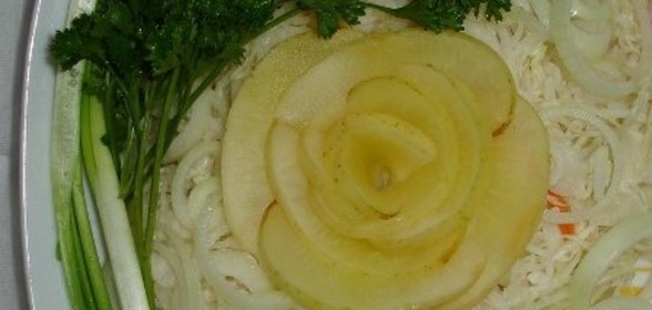 Салат из квашеной капусты