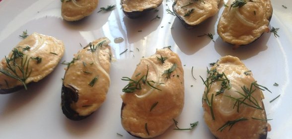 Мидии с сыром и соусом терияки