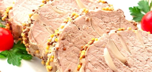 Свинина с чесноком, запеченная в фольге