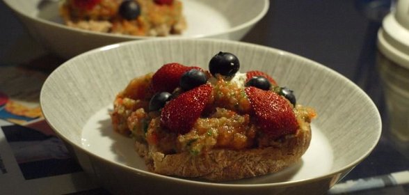 Брускетта Летняя