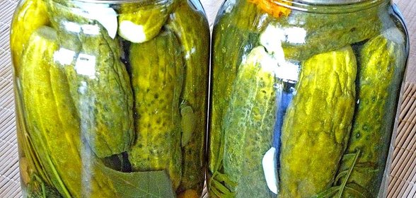 Огурцы с алычой