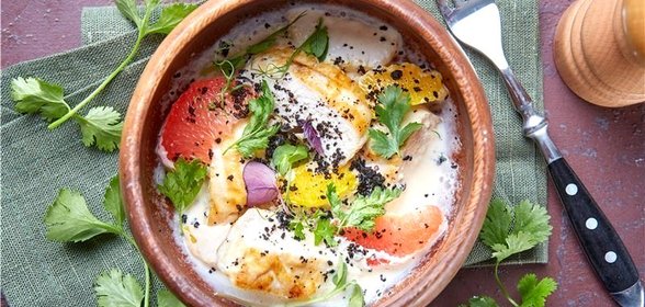 Куриное филе гриль с киноа и мякотью апельсинов