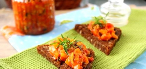 Кабачковая икра кубиками