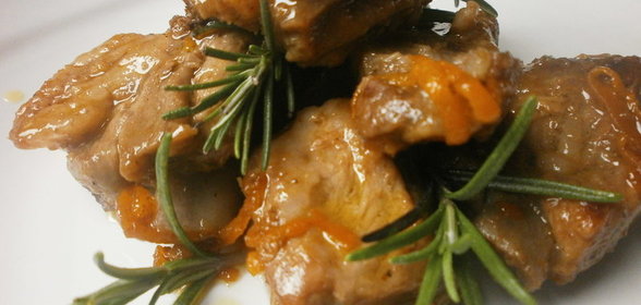 Свинные рёбрышки в апельсиновом соке с прованскими травами