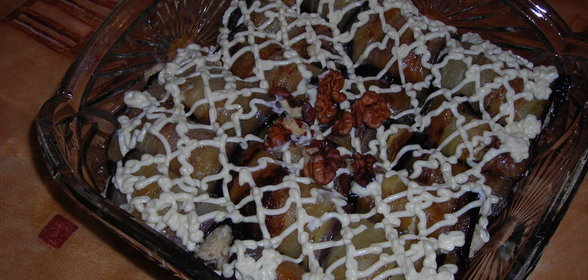 баклажанные рулетики с орехово-сырной начинкой