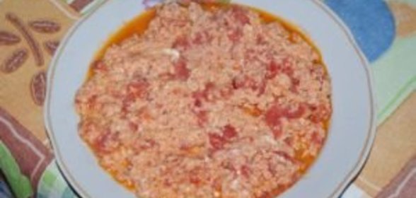 Яичница с помидорами