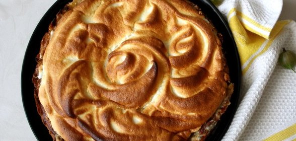 Пирог из крыжовника с легким суфле