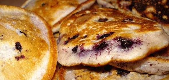 Оладьи с черникой