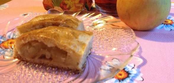 Яблочный пирог Половинки