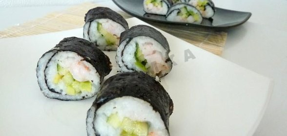 Домашние суши роллы с креветками