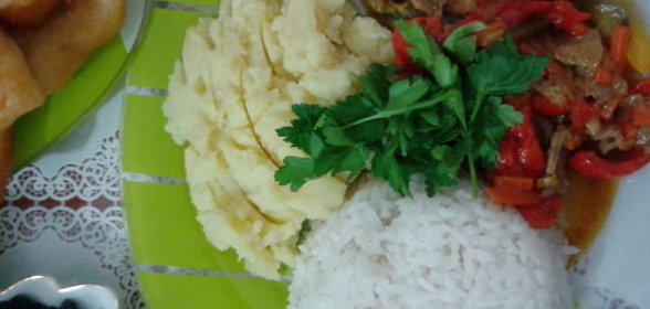 Капуста квашеная с яблоками и клюквой