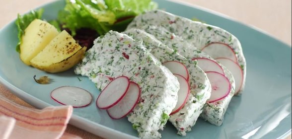 Террин из творога с редисом и травами