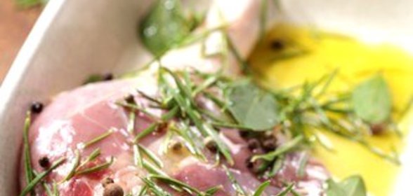 Маринад с оливковым маслом и пряными травами