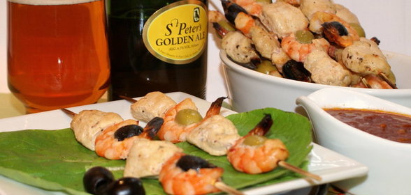 Закуска к пиву на шпажках с остро-сладким соусом