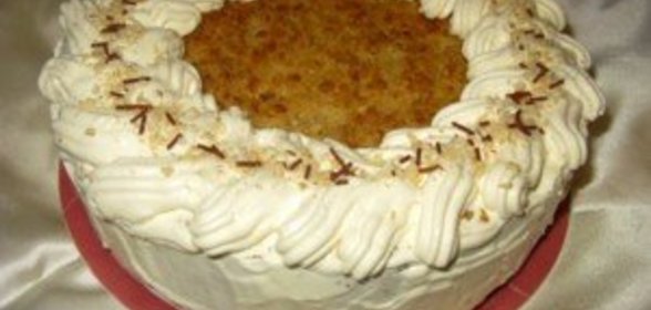 Творожный имбирный торт с ореховой посыпкой