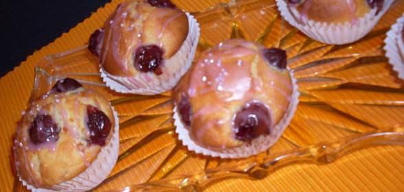 ТВОРОЖНЫЕ МАФФИНЫ С ВИШНЕЙ