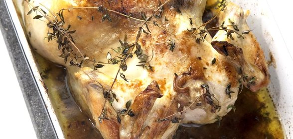 Курица с зеленым маслом и лимоном