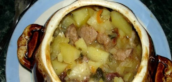 Говядина с черносливом и картофелем