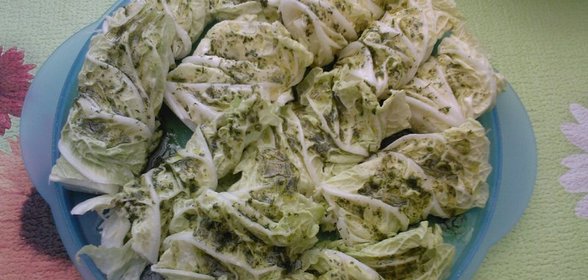 Рулетики с китайской капустой