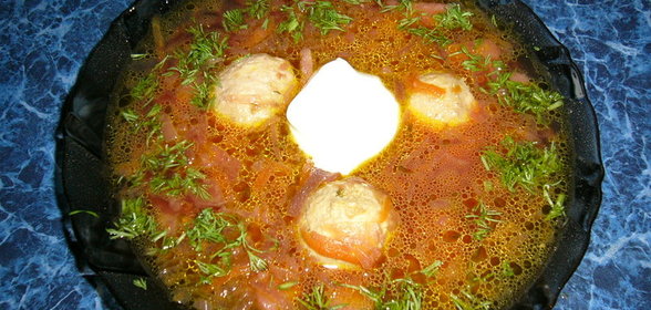 Борщ с куриными фрикадельками