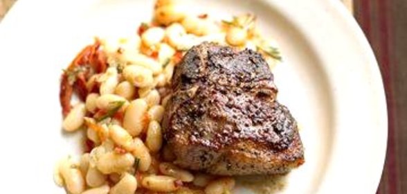 Ягненок с фасолью и розмарином