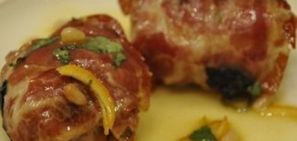 Запеченные куриные бедрышки с апельсиновым соком и кедровыми орешками