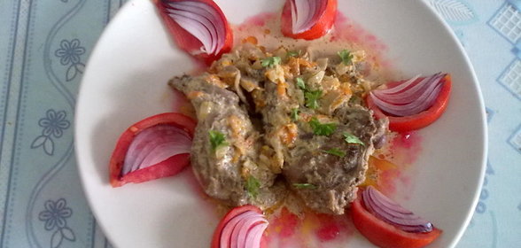 листья свеклы, запеченные под соусом Бешамель