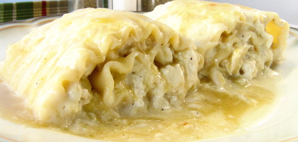 Паста для лазаньи фаршированная курицей и зеленым чили