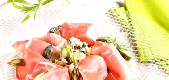 Дикий рис со спаржей и ветчиной