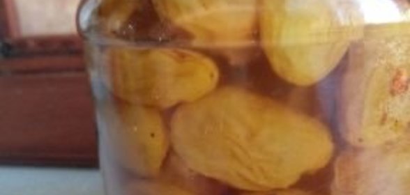 Кролик вареный с соусом