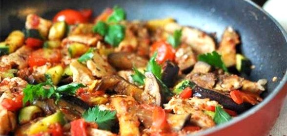 Рататуй с курицей
