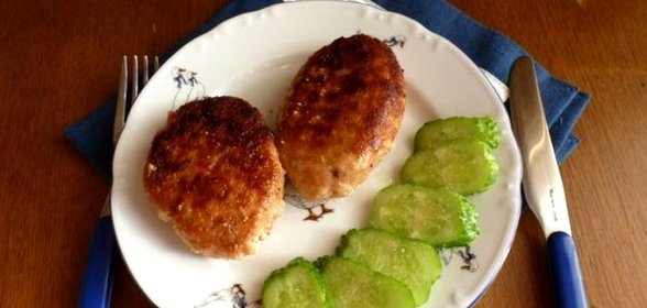 Куриные котлеты с маслом внутри