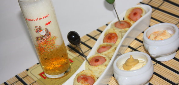 Пуговки (из слоёного теста) с горчицей